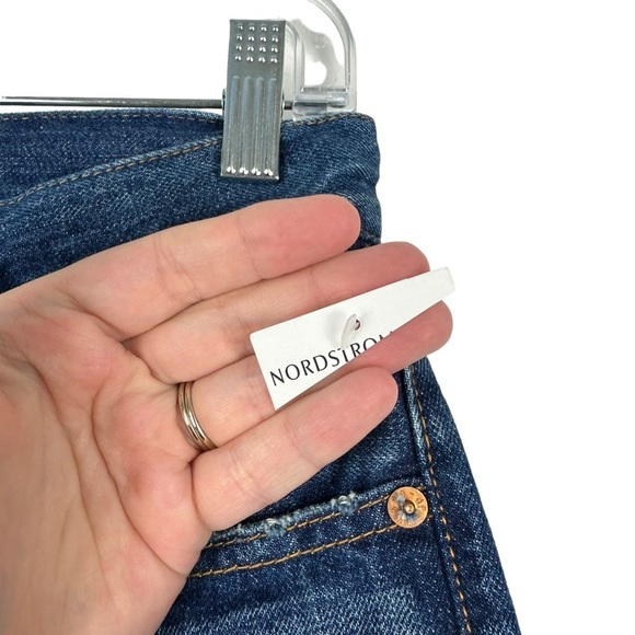 NWT MOUSSY Medium Wash Straight Leg Denim Jeans Whiskering Button Fly Size 26 - Picture 6 of 15